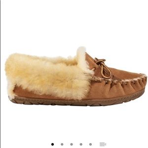 L.L BEAN MOCCASINS SZ 10 NEW